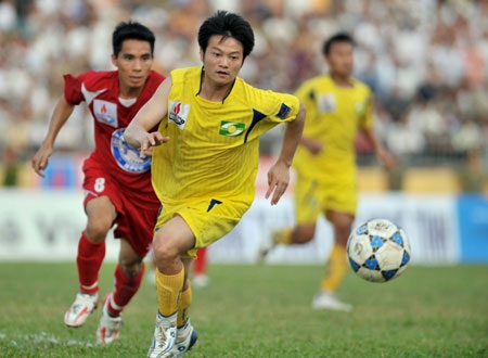 Văn Quyến giành danh hiệu cầu thủ xuất sắc nhất tháng - 1 Văn Quyến giành danh hiệu cầu thủ xuất sắc nhất tháng - 1