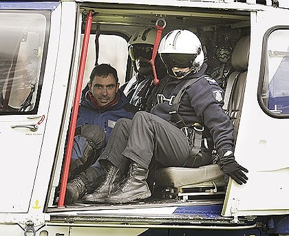 Australia tìm thấy bộ trưởng mất tích trên núi - 2