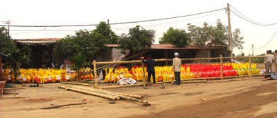 Đại gia Hà Nội “đốt” 400 triệu đồng 1 đêm cúng... Hà Bá - 5 Đại gia Hà Nội “đốt” 400 triệu đồng 1 đêm cúng... Hà Bá - 5