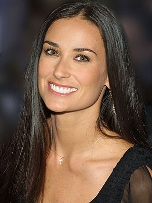 Demi Moore: “Tôi chưa cần phẫu thuật thẩm mỹ” - 1