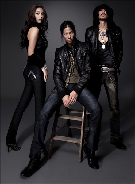 Hoa hậu “dao kéo” Park Shi Yeon khoe “chân dài” - 8