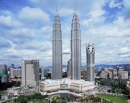 "Người nhện" tay không chinh phục tháp đôi Petronas - 4 "Người nhện" tay không chinh phục tháp đôi Petronas - 4
