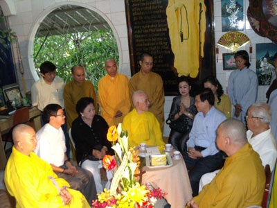 Chủ tịch nước thăm chùa Vạn Đức trong ngày Quốc khánh  - 2