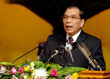 Hồ Chí Minh - con người của những quyết định lịch sử - 1 Hồ Chí Minh - con người của những quyết định lịch sử - 1