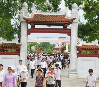 Chúng con lại về thăm Người! - 2