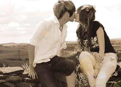 Bùng phát trào lưu “lụy” tử vi trực tuyến - 1