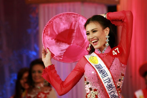 Ấn tượng từ những “quý bà” đẹp lớn tuổi - 11 Ấn tượng từ những “quý bà” đẹp lớn tuổi - 11