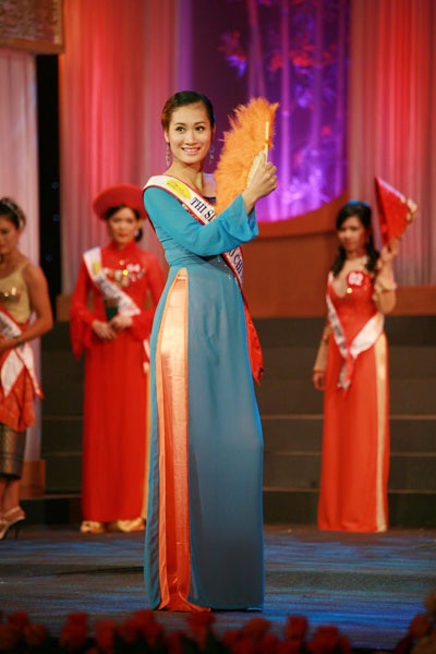 Ấn tượng từ những “quý bà” đẹp lớn tuổi - 10 Ấn tượng từ những “quý bà” đẹp lớn tuổi - 10