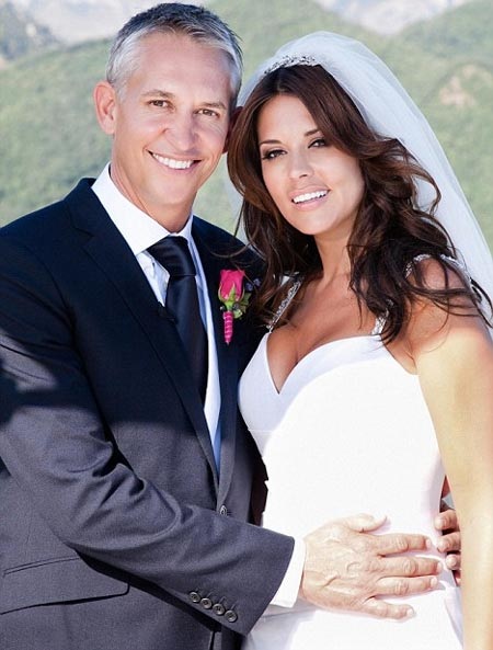 Lineker chính thức cưới người đẹp Danielle Bux - 1 Lineker chính thức cưới người đẹp Danielle Bux - 1
