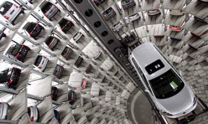 Chương trình kích cầu xe mới - Kẻ khóc người cười - 2 Chương trình kích cầu xe mới - Kẻ khóc người cười - 2