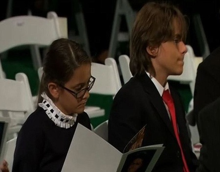 Tang lễ trầm buồn và xúc động của Michael Jackson - 4