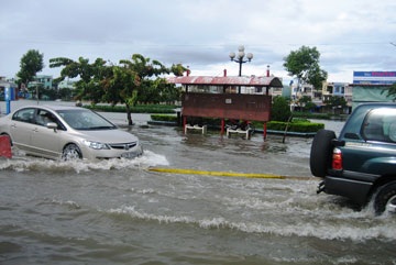 Chưa bao giờ Đà Nẵng ngập cao đến thế - 7 Chưa bao giờ Đà Nẵng ngập cao đến thế - 7