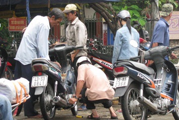 Chưa bao giờ Đà Nẵng ngập cao đến thế - 8 Chưa bao giờ Đà Nẵng ngập cao đến thế - 8