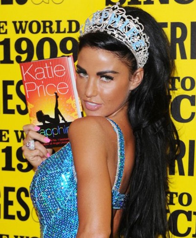 Siêu mẫu “ngực bự” từng bị lạm dụng - 3 Siêu mẫu “ngực bự” từng bị lạm dụng - 3