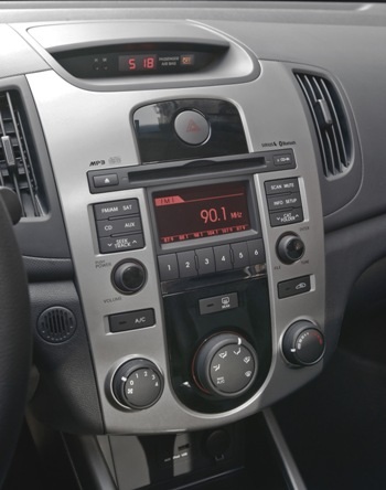 Kia công bố giá xe Forte Koup - 7 Kia công bố giá xe Forte Koup - 7