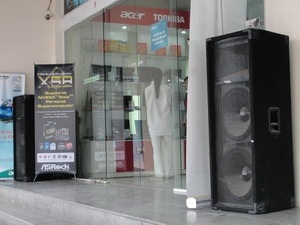 Khốn khổ vì nạn “nhạc vũ trường” tràn phố - 1 Khốn khổ vì nạn “nhạc vũ trường” tràn phố - 1