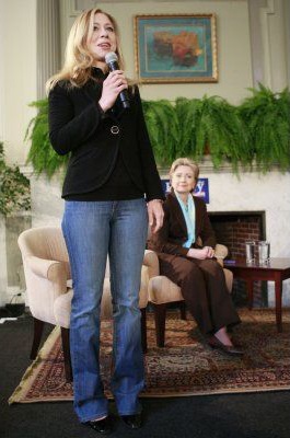 Cuộc cách mạng thời trang của Chelsea Clinton - 8