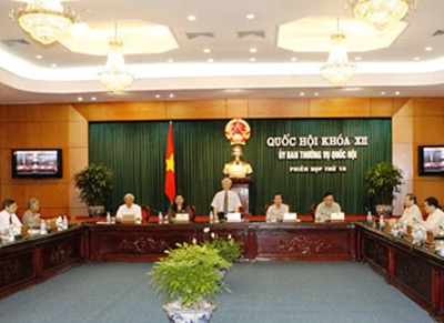 Thường vụ Quốc hội thảo luận về phòng chống tham nhũng - 1