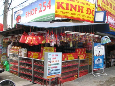 Thị trường bánh trung thu “tăng tốc” - 1