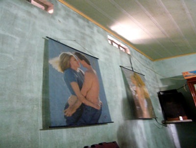 Nhức nhối nạn “mại dâm giá bèo” trên bãi biển - 2