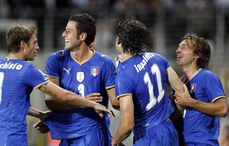 Italia chuẩn bị cán đích, Pháp hòa trong thất vọng - 1 Italia chuẩn bị cán đích, Pháp hòa trong thất vọng - 1