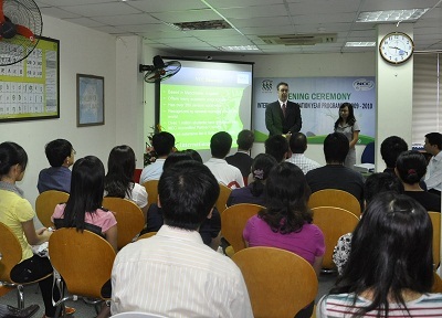 Khai giảng khóa dự bị đại học quốc tế IFY khóa 2009 – 2010 tại Language Link Việt Nam - 4 Khai giảng khóa dự bị đại học quốc tế IFY khóa 2009 – 2010 tại Language Link Việt Nam - 4
