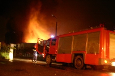 Hỏa hoạn kinh hoàng tại KCN Phú Thị - 3