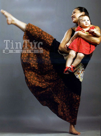 Lê Vi: Trả nợ 10 năm hi sinh của chồng - 3 Lê Vi: Trả nợ 10 năm hi sinh của chồng - 3