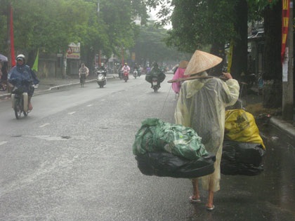 Lướt thướt mưu sinh trong mưa - 10