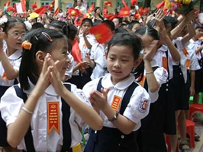 Phụ huynh cần từ chối những khoản thu không hợp lý - 1