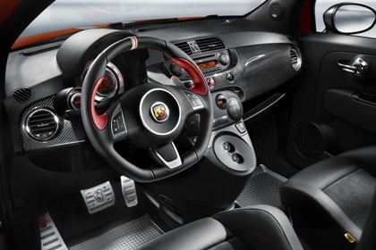 Fiat 500 phong cách Ferrari - 9 Fiat 500 phong cách Ferrari - 9