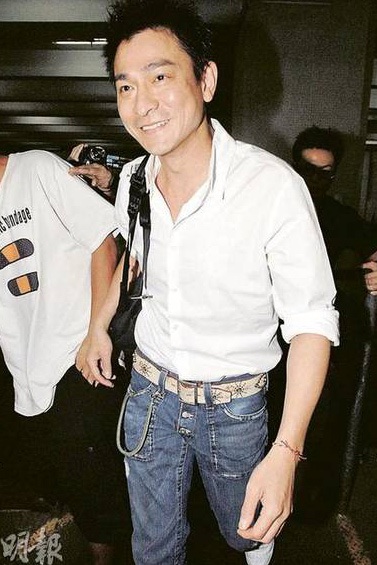 Lưu Đức Hoa muốn vợ hưởng cuộc sống yên bình - 3 Lưu Đức Hoa muốn vợ hưởng cuộc sống yên bình - 3