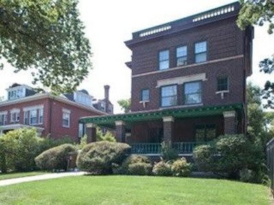 Rao bán ngôi nhà 17 phòng cạnh "chốn cũ" của Obama - 1