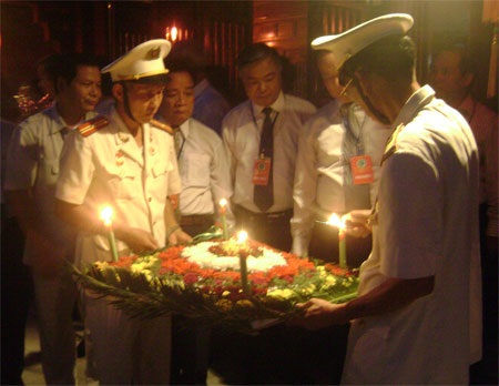 Quảng Trị đêm rực rỡ đèn hoa - 4 Quảng Trị đêm rực rỡ đèn hoa - 4