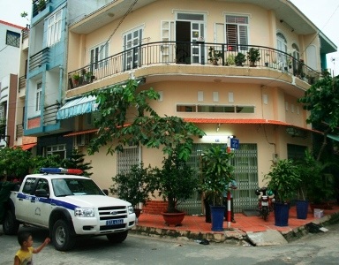 Một người đàn ông bị giết trong nhà tắm - 1 Một người đàn ông bị giết trong nhà tắm - 1