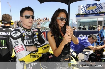 Nhan sắc đường đua MotoGP Misano - 4