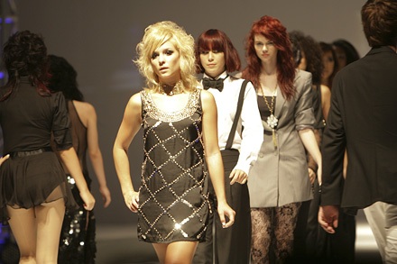 “Tỉnh thức” thành công nhưng không xôn xao - 19 “Tỉnh thức” thành công nhưng không xôn xao - 19