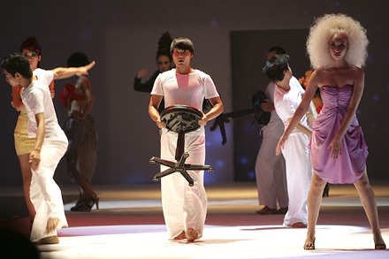 “Tỉnh thức” thành công nhưng không xôn xao - 15 “Tỉnh thức” thành công nhưng không xôn xao - 15