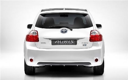Toyota giới thiệu Auris Hybrid - 7 Toyota giới thiệu Auris Hybrid - 7