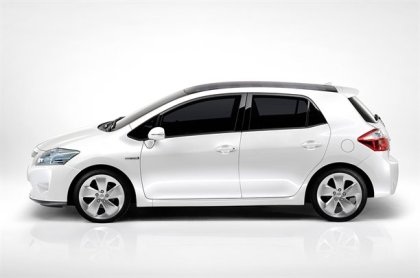 Toyota giới thiệu Auris Hybrid - 3 Toyota giới thiệu Auris Hybrid - 3