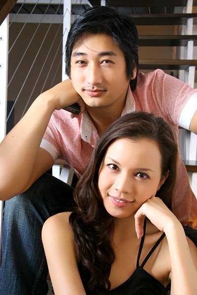 Á hậu Ngọc Oanh tình tứ bên nam diễn viên điển trai - 4