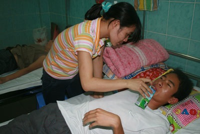 Đỗ đại học hôm trước, hôm sau nhập viện tâm thần - 3