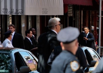 Obama, Clinton ăn trưa thân mật tại nhà hàng Ý - 3 Obama, Clinton ăn trưa thân mật tại nhà hàng Ý - 3