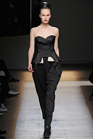 BST thu đông 2009 của Yves Saint Laurent - 30 BST thu đông 2009 của Yves Saint Laurent - 30