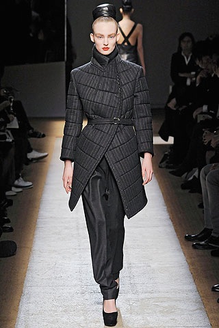 BST thu đông 2009 của Yves Saint Laurent - 23 BST thu đông 2009 của Yves Saint Laurent - 23