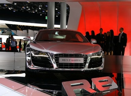 Audi R8 mạ crôm tỏa sáng Frankfurt 2009 - 7 Audi R8 mạ crôm tỏa sáng Frankfurt 2009 - 7