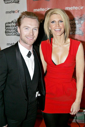 Cựu thành viên nhóm nhạc nổi tiếng Boyzone đến Hà Nội - 2