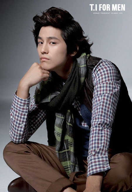 Hotboy Kim Bum làm quý ông lịch lãm - 2