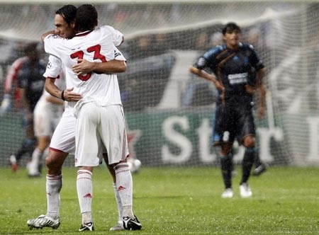 C. Ronaldo lập cú đúp, Real “tung cánh” tại Zurich - 3