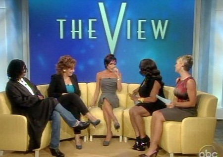 Victoria Beckham vẫn tin mình hấp dẫn trong mắt chồng - 2